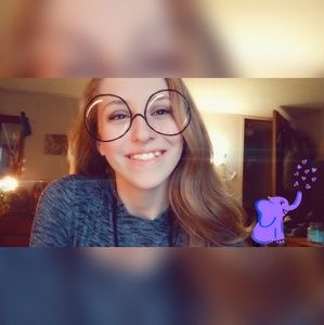 Meet your Posher, Kayla